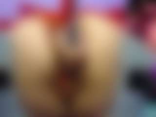 Ahytana MILF webcam performer live streaming