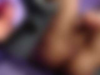 Live cam show with Ahytana - Middle Aged on Camsoda