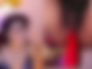 Live cam show with Ahytana - Glasses on AdultVida.com