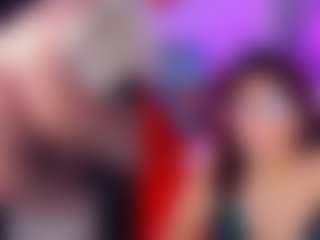 Live cam show with Ahytana - Middle Aged on Dolls Live