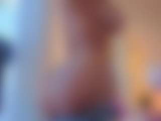 Live cam show with iara-smith1 - Flashing on CamwithHer