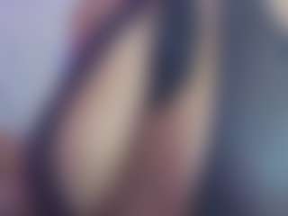 Live cam show with iara-smith1 - Flashing on madthumbs