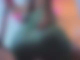 Live cam show with iara-smith1 - Oil on Uber Horny