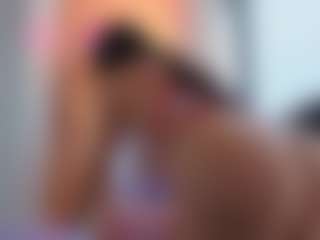 iara-smith1's Live Sex Cam Show