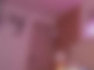 Live cam show with iara-smith1 - Living Room on xplaylive.com
