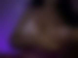 ThroatGoatxo's Live Sex Cam Show