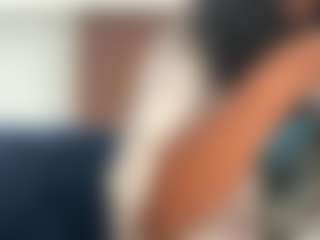 ThroatGoatxo's Live Sex Cam Show