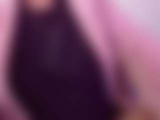ThroatGoatxo's Live Sex Cam Show