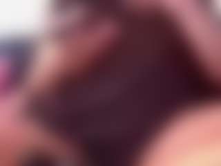 ThroatGoatxo's Live Sex Cam Show