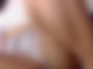 ThroatGoatxo's Live Sex Cam Show