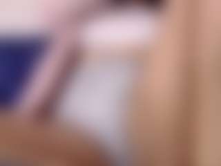ThroatGoatxo's Live Sex Cam Show