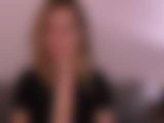 Live cam show with CindySexual - Thong on liverealitysex.com