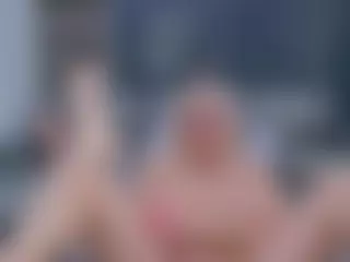 Fit Cougar's Live Sex Cam Show