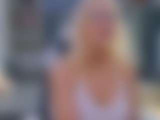 Live cam show with Fit Cougar - HD on CamwithHer