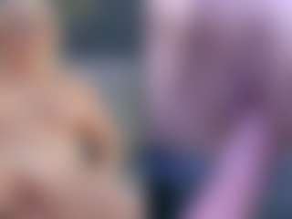 Fit Cougar's Live Sex Cam Show
