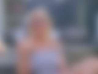 Live cam show with Fit Cougar - Flashing on Fit Hotties