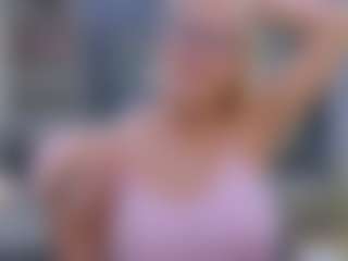 Live cam show with Fit Cougar - Italian on CamSextacy | netherlands