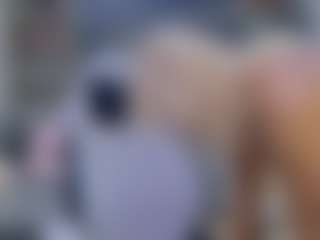 Fit Cougar's Live Sex Cam Show
