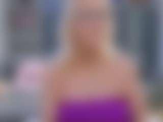 Fit Cougar's Live Sex Cam Show