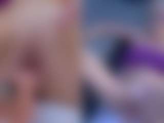 Fit Cougar's Live Sex Cam Show