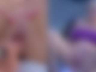 Fit Cougar's Live Sex Cam Show