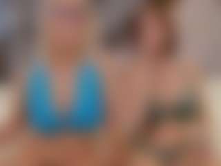 Fit Cougar's Live Sex Cam Show