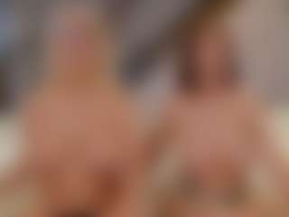 Fit Cougar's Live Sex Cam Show