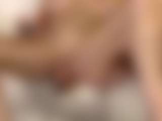 Fit Cougar's Live Sex Cam Show