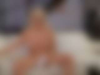 Fit Cougar's Live Sex Cam Show