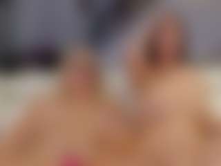 Live cam show with Fit Cougar - Granny on mypornchat.com