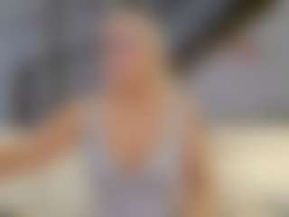 Fit Cougar's Live Sex Cam Show
