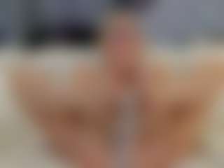 Fit Cougar's Live Sex Cam Show
