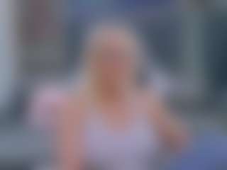 Fit Cougar's Live Sex Cam Show