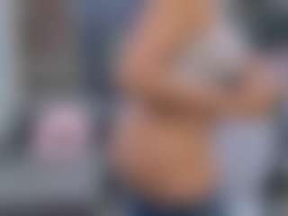 Fit Cougar's Live Sex Cam Show