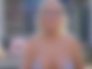 Fit Cougar's Live Sex Cam Show