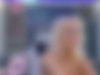 Fit Cougar's Live Sex Cam Show