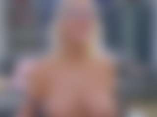 Fit Cougar's Live Sex Cam Show