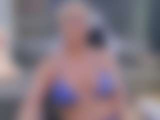 Fit Cougar's Live Sex Cam Show