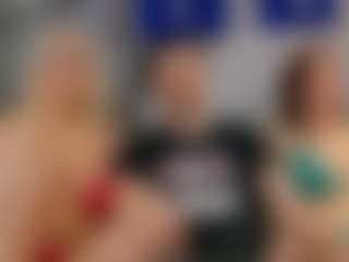 Fit Cougar MILF webcam performer live streaming