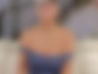 Fit Cougar's Live Sex Cam Show