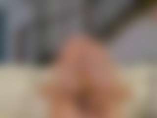 Fit Cougar's Live Sex Cam Show