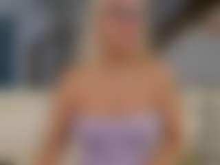 Fit Cougar's Live Sex Cam Show