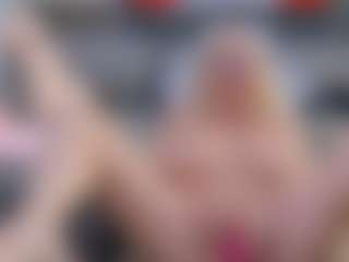 Live cam show with Fit Cougar - Athletic MILF on Fling VIP Chat