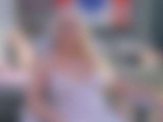 Live cam show with Fit Cougar - Granny on Chatstar