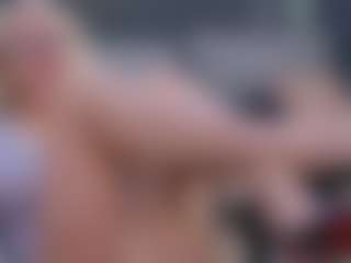 Live cam show with Fit Cougar - Drinking on sexytreat.net