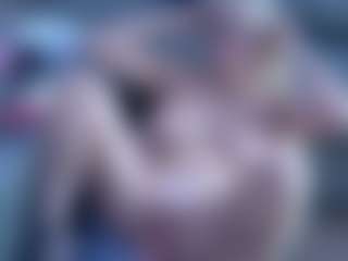 Fit Cougar's Live Sex Cam Show