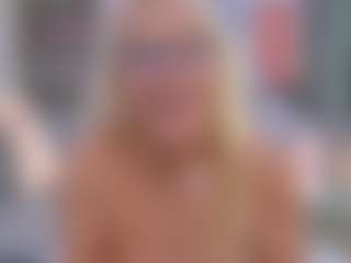 Live cam show with Fit Cougar - Granny MILF on Camming Site