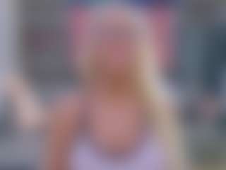 Live cam show with Fit Cougar - Blonde Hair Amateur on fapnchat