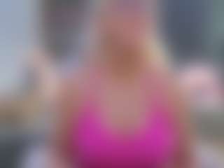 Live cam show with Fit Cougar - Old on TeamSkeetLive