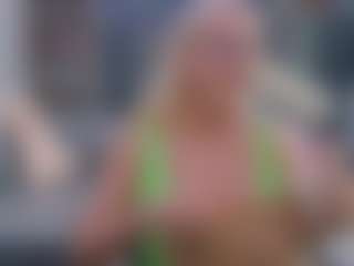 Fit Cougar's Live Sex Cam Show
